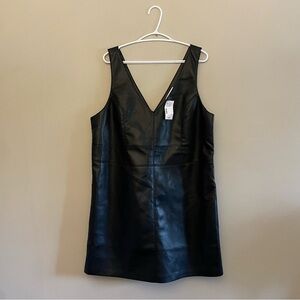 Ricki’s Chic Black V-Neck Faux Leather Mini Dress Jumper — Size Large NWT
